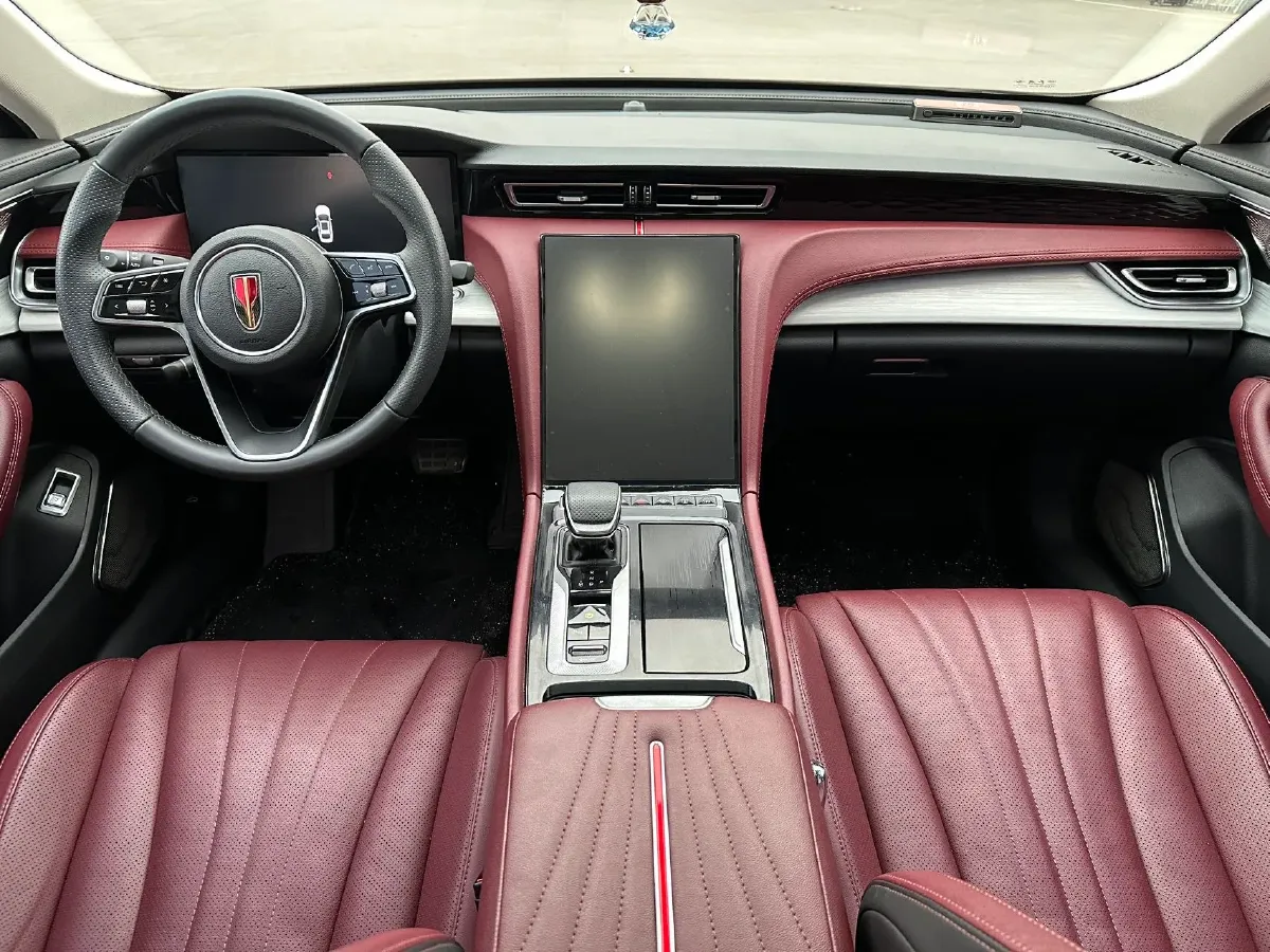 2024 HongQi H5 2.0T 224HP L4 8AT,autocango,china used car exporter,china ev exporter,chinese used car exporter,chinese used ev exporter