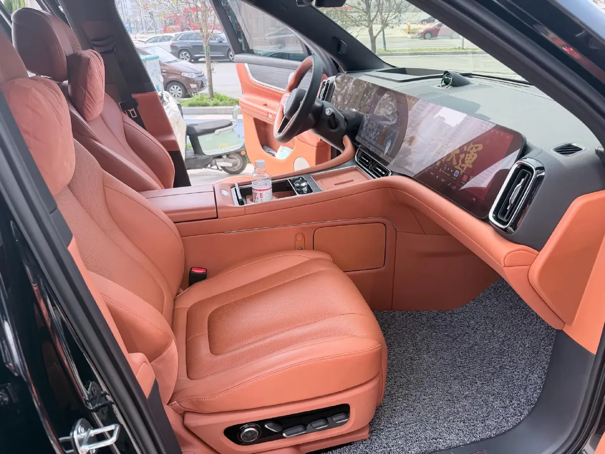 2024 AITO AITO M9 1.5T 152HP L4 REEV 42KWH,autocango,china used car exporter,china ev exporter,chinese used car exporter,chinese used ev exporter