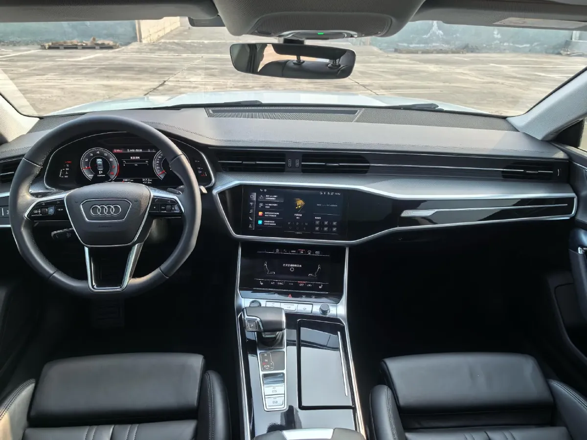2023 Audi A7 2.0T 265HP L4 7DCT,autocango,china used car exporter,china ev exporter,chinese used car exporter,chinese used ev exporter