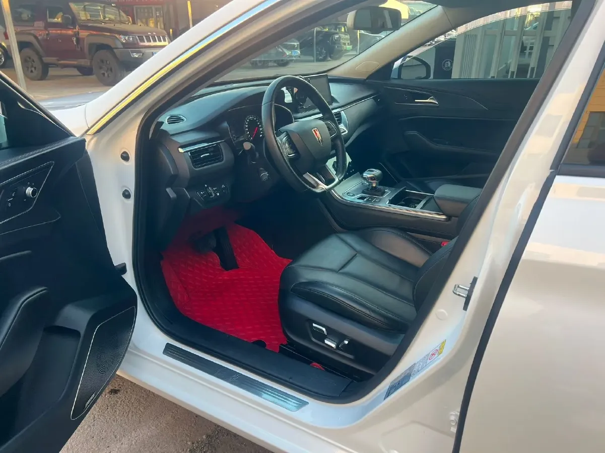 2022 HongQi H5 1.8T 197HP L4 6AT,autocango,china used car exporter,china ev exporter,chinese used car exporter,chinese used ev exporter