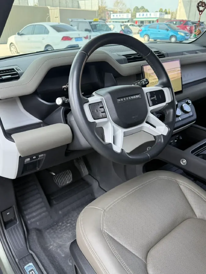 2023 Land Rover Defender 3.0T 400HP L6 8AT,autocango,china used car exporter,china ev exporter,chinese used car exporter,chinese used ev exporter