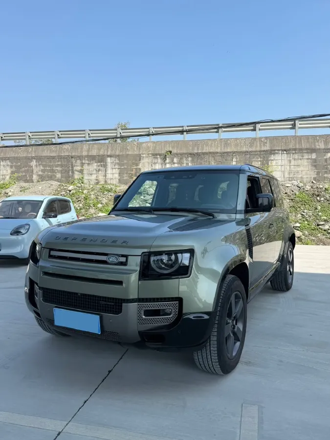 2023 Land Rover Defender 3.0T 400HP L6 8AT,autocango,china used car exporter,china ev exporter,chinese used car exporter,chinese used ev exporter