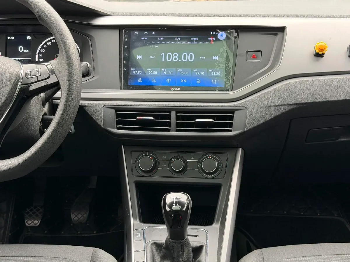 2019 Volkswagen Polo 1.5L 113HP L4 5MT,autocango,china used car exporter,china ev exporter,chinese used car exporter,chinese used ev exporter