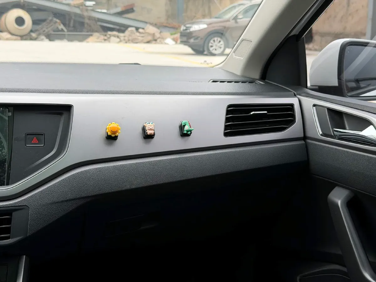 2019 Volkswagen Polo 1.5L 113HP L4 5MT,autocango,china used car exporter,china ev exporter,chinese used car exporter,chinese used ev exporter