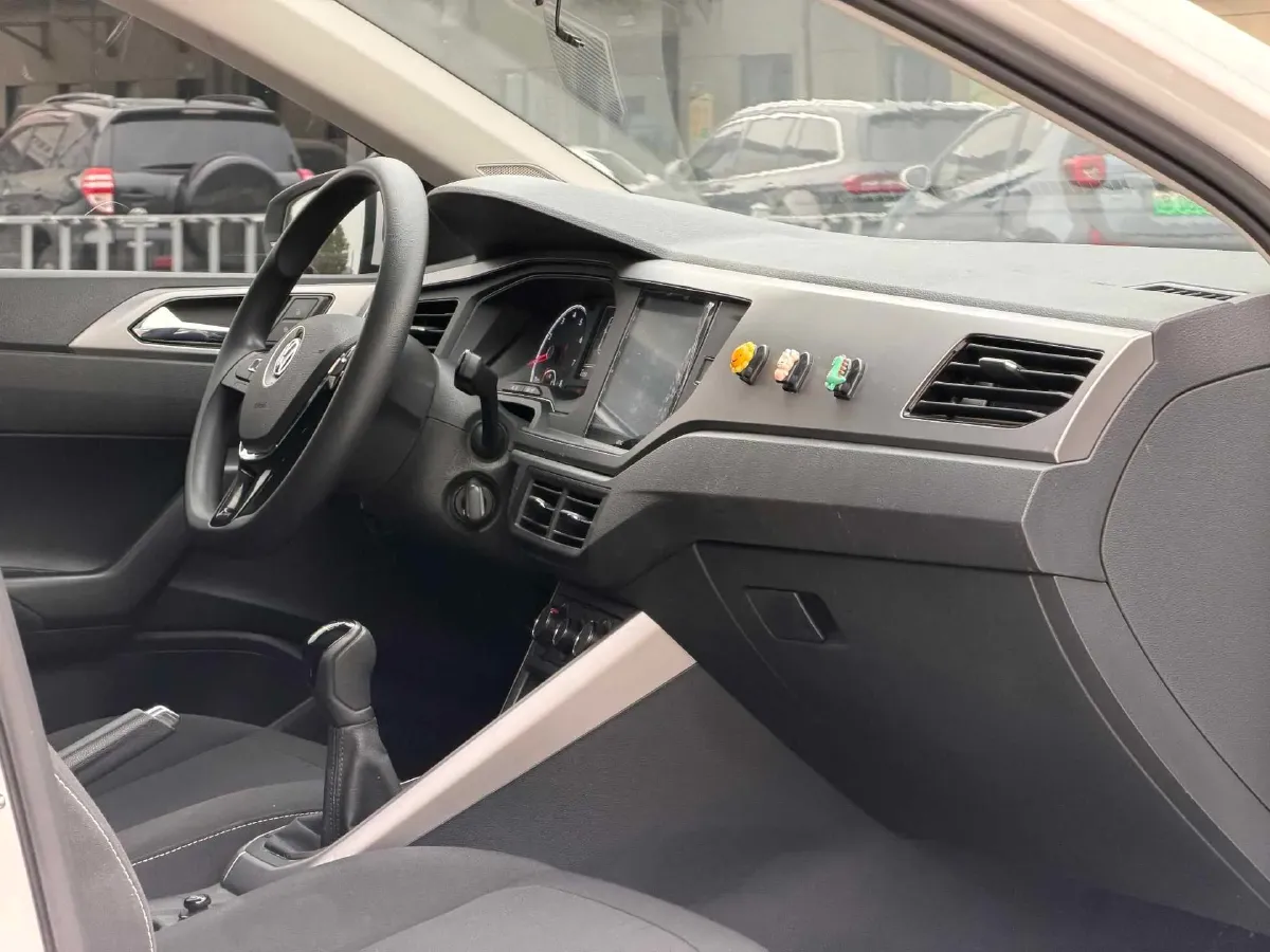 2019 Volkswagen Polo 1.5L 113HP L4 5MT,autocango,china used car exporter,china ev exporter,chinese used car exporter,chinese used ev exporter