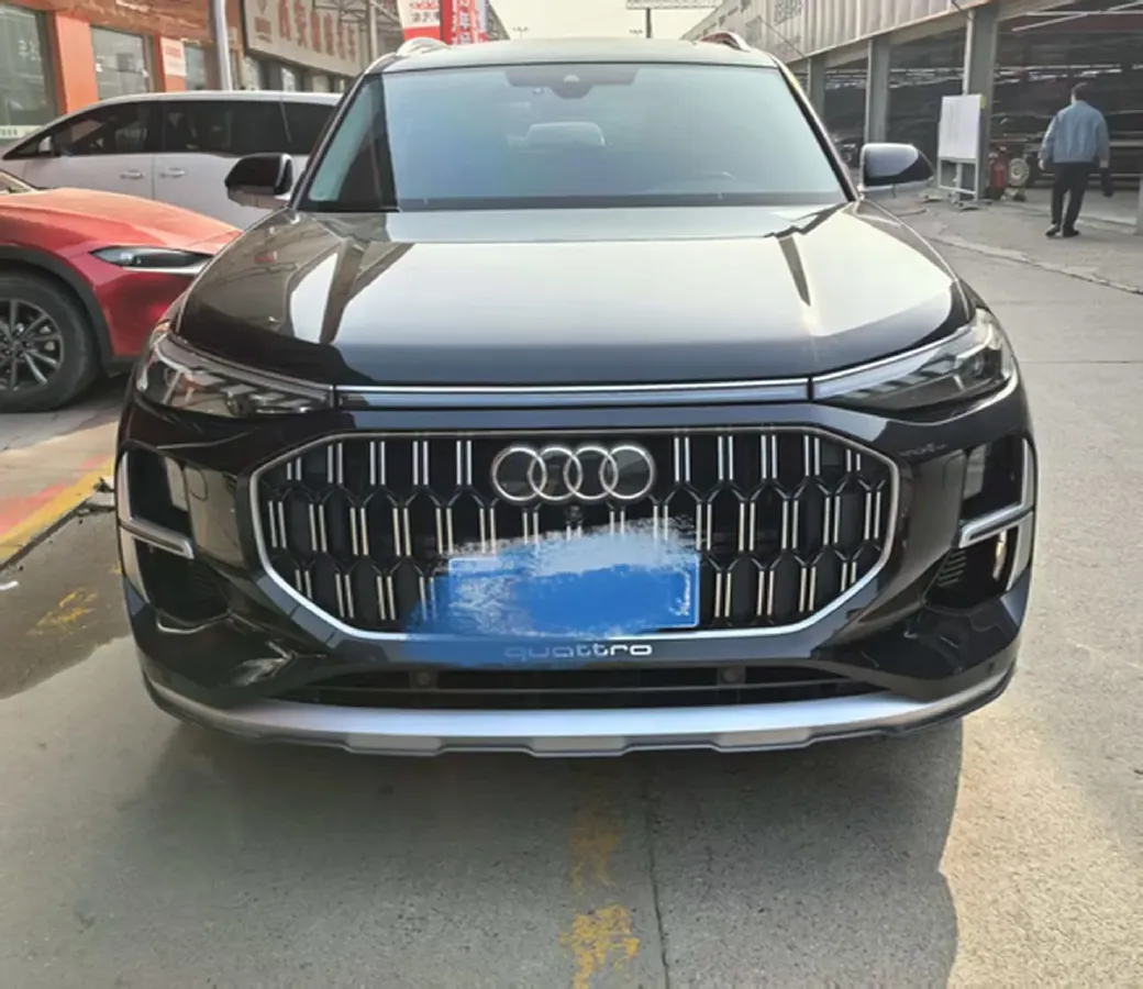 2023 Audi Q6 2.0T 265HP L4 7DCT,autocango,china used car exporter,china ev exporter,chinese used car exporter,chinese used ev exporter