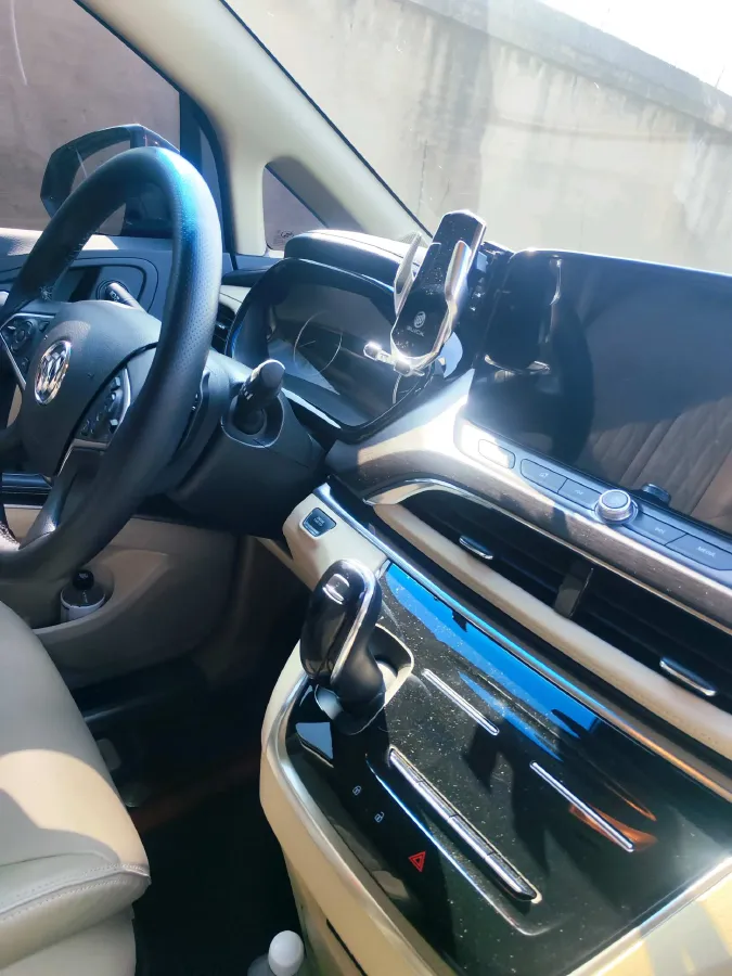 2023 Buick GL8 2.0T 237HP L4 9AT,autocango,china used car exporter,china ev exporter,chinese used car exporter,chinese used ev exporter