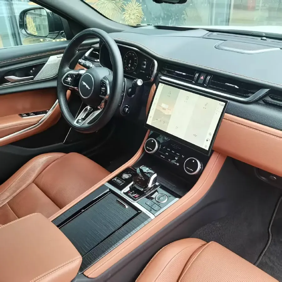 2024 Jaguar XFL 2.0T 300HP L4 8AT,autocango,china used car exporter,china ev exporter,chinese used car exporter,chinese used ev exporter