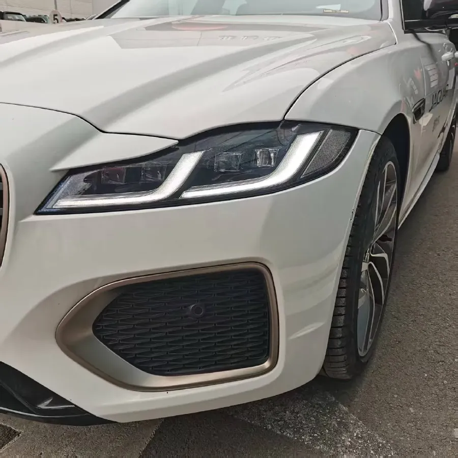 2024 Jaguar XFL 2.0T 300HP L4 8AT,autocango,china used car exporter,china ev exporter,chinese used car exporter,chinese used ev exporter