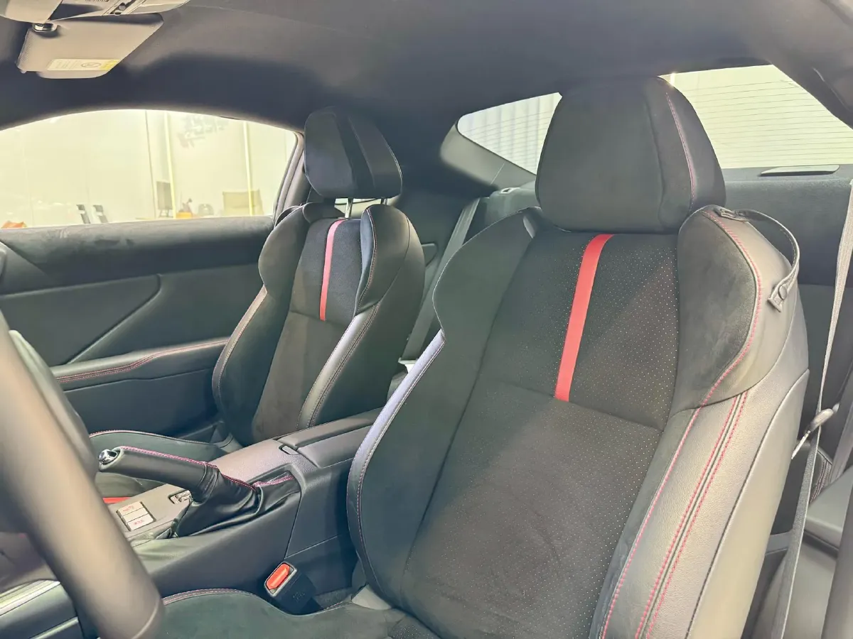 2022 Subaru BRZ 2.4L 234HP H4 6MT,autocango,china used car exporter,china ev exporter,chinese used car exporter,chinese used ev exporter