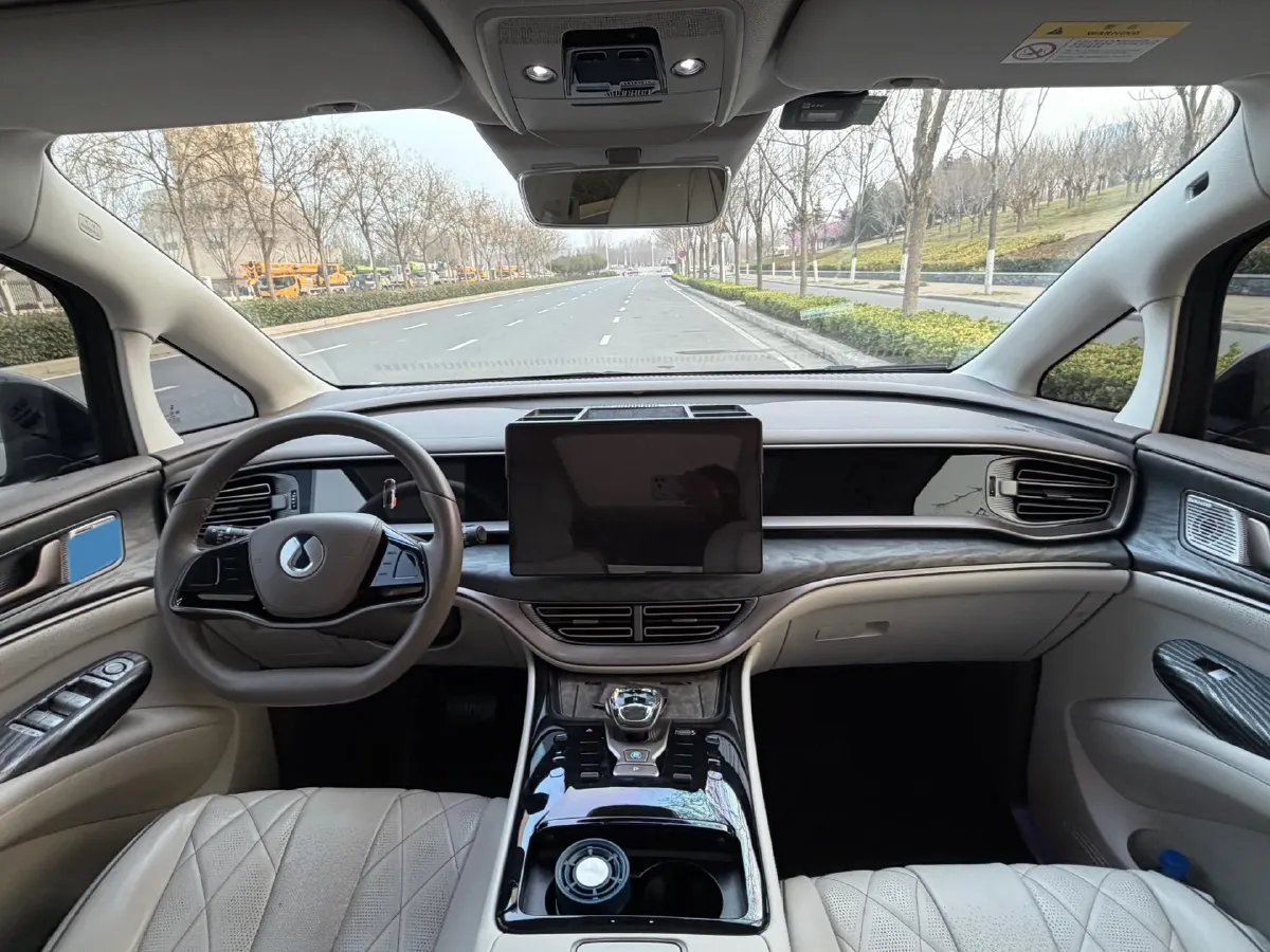 2022 HongQi HS7 3.0T 337HP V6 8AT,autocango,china used car exporter,china ev exporter,chinese used car exporter,chinese used ev exporter