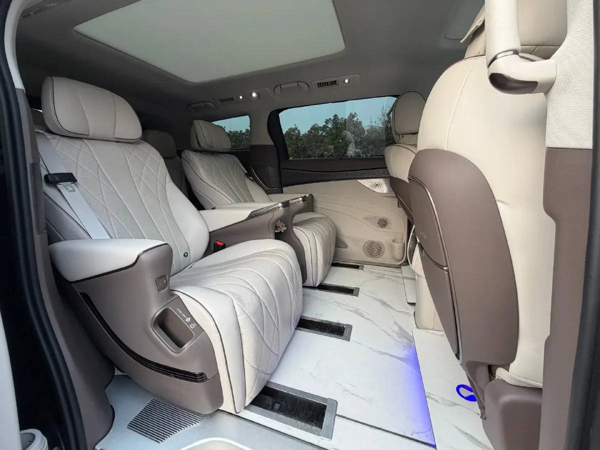 2022 HongQi HS7 3.0T 337HP V6 8AT,autocango,china used car exporter,china ev exporter,chinese used car exporter,chinese used ev exporter