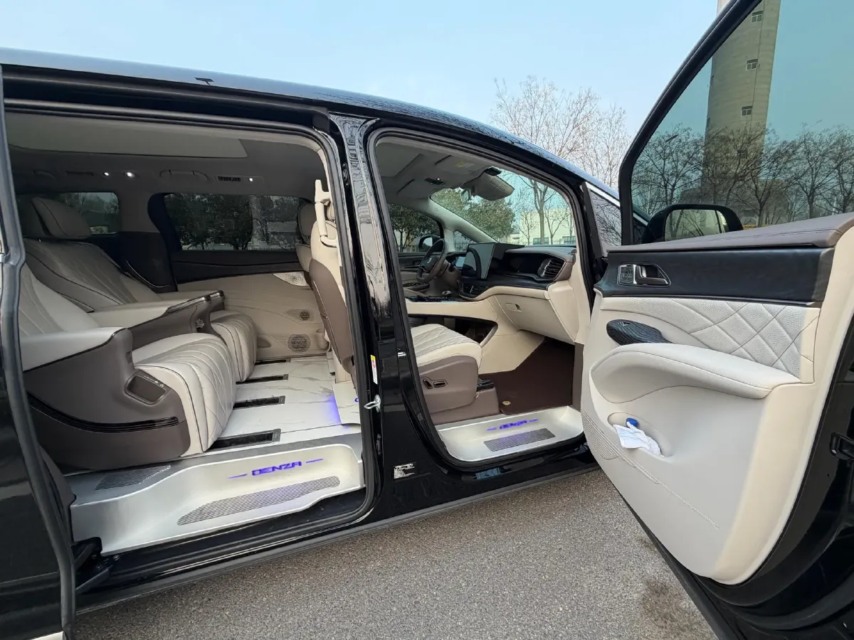 2022 HongQi HS7 3.0T 337HP V6 8AT,autocango,china used car exporter,china ev exporter,chinese used car exporter,chinese used ev exporter
