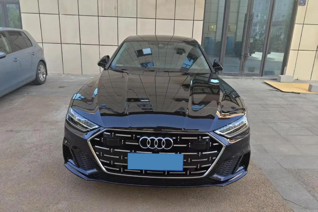 2024 Audi A7L 2.0T 245HP L4 7DCT,autocango,china used car exporter,china ev exporter,chinese used car exporter,chinese used ev exporter