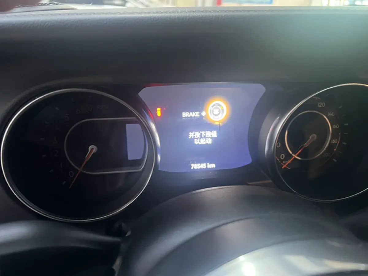 2019 Jeep Wrangler 2.0T 266HP L4 8AT,autocango,china used car exporter,china ev exporter,chinese used car exporter,chinese used ev exporter