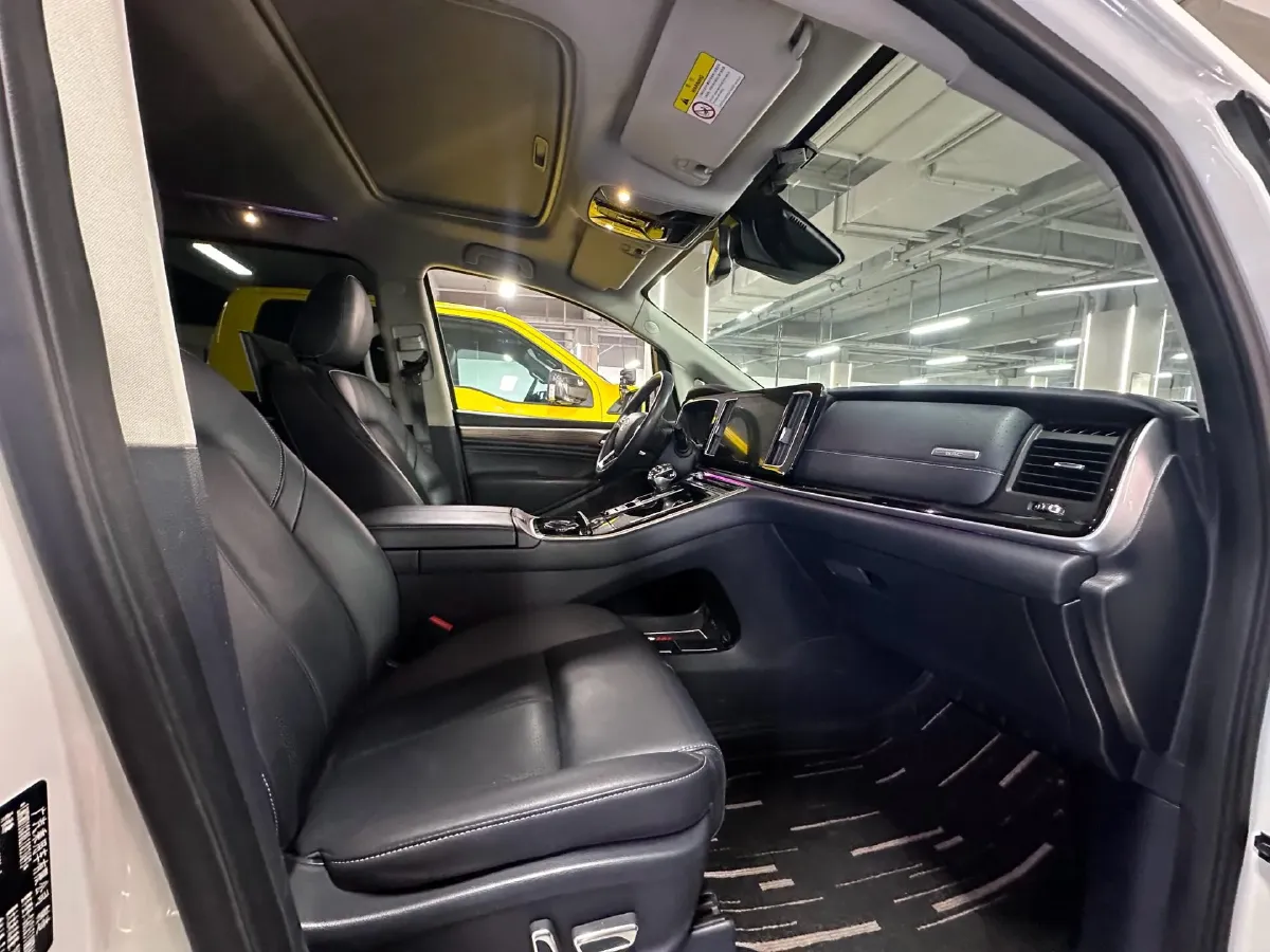 2021 GAC Trumpchi M8 2.0T 252HP L4 8AT,autocango,china used car exporter,china ev exporter,chinese used car exporter,chinese used ev exporter