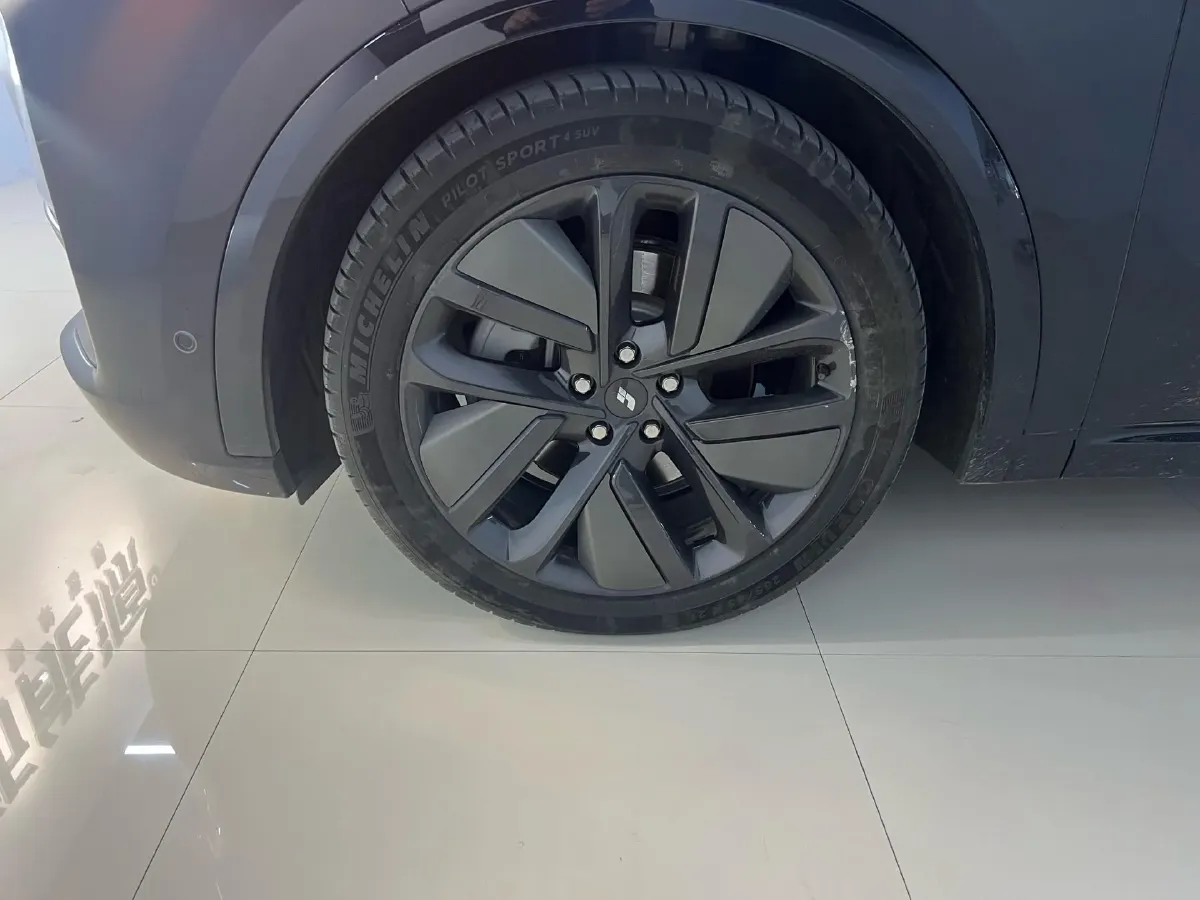 2023 Li L8 Range Extended 154HP REEV 40.9KWH,autocango,china used car exporter,china ev exporter,chinese used car exporter,chinese used ev exporter