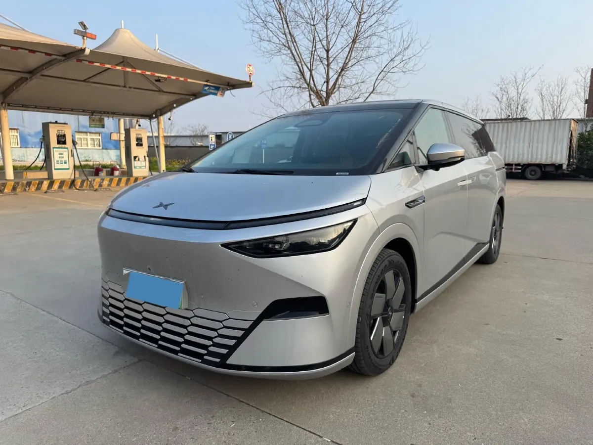 2024 Xpeng X9 BEV 84.5KWH,autocango,china used car exporter,china ev exporter,chinese used car exporter,chinese used ev exporter