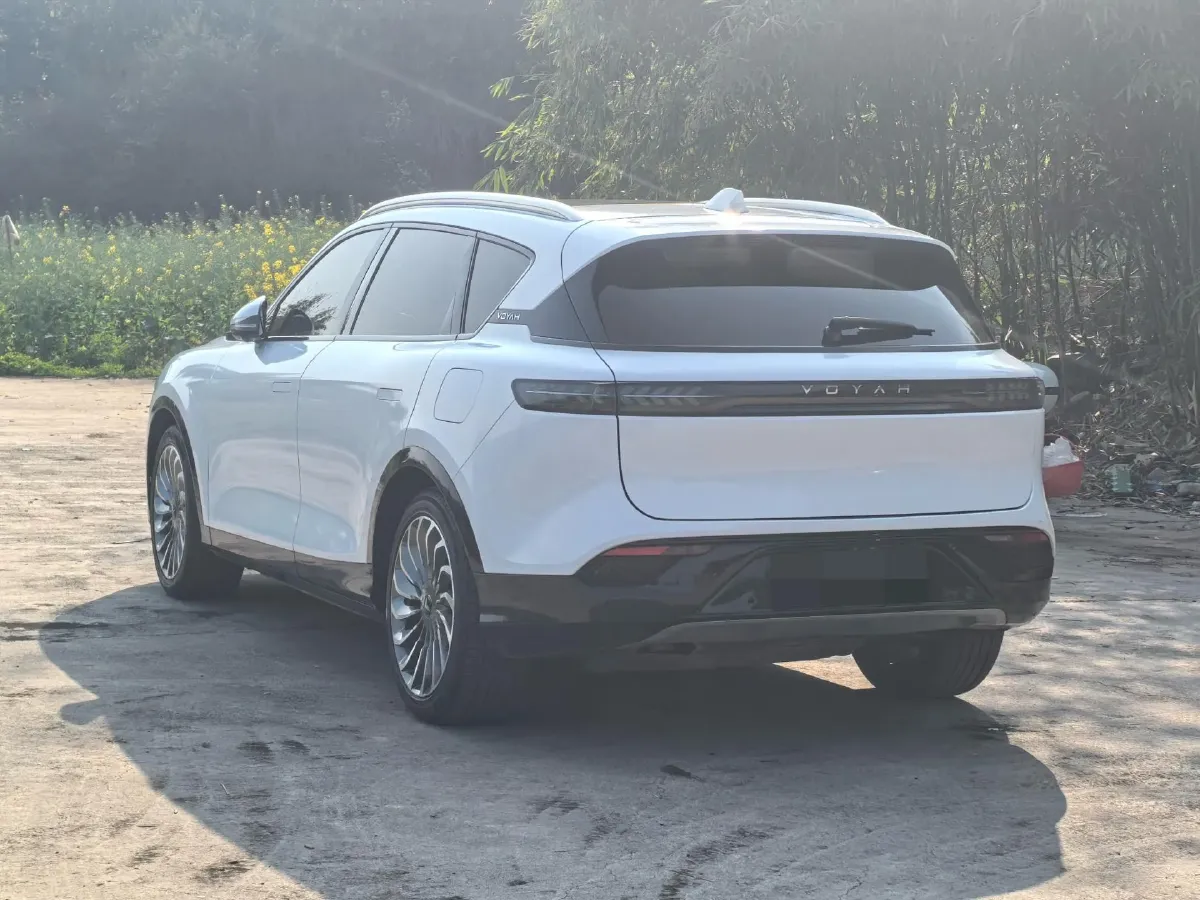 2021 Voyah FREE Range Extended 109HP REEV 33KWH,autocango,china used car exporter,china ev exporter,chinese used car exporter,chinese used ev exporter