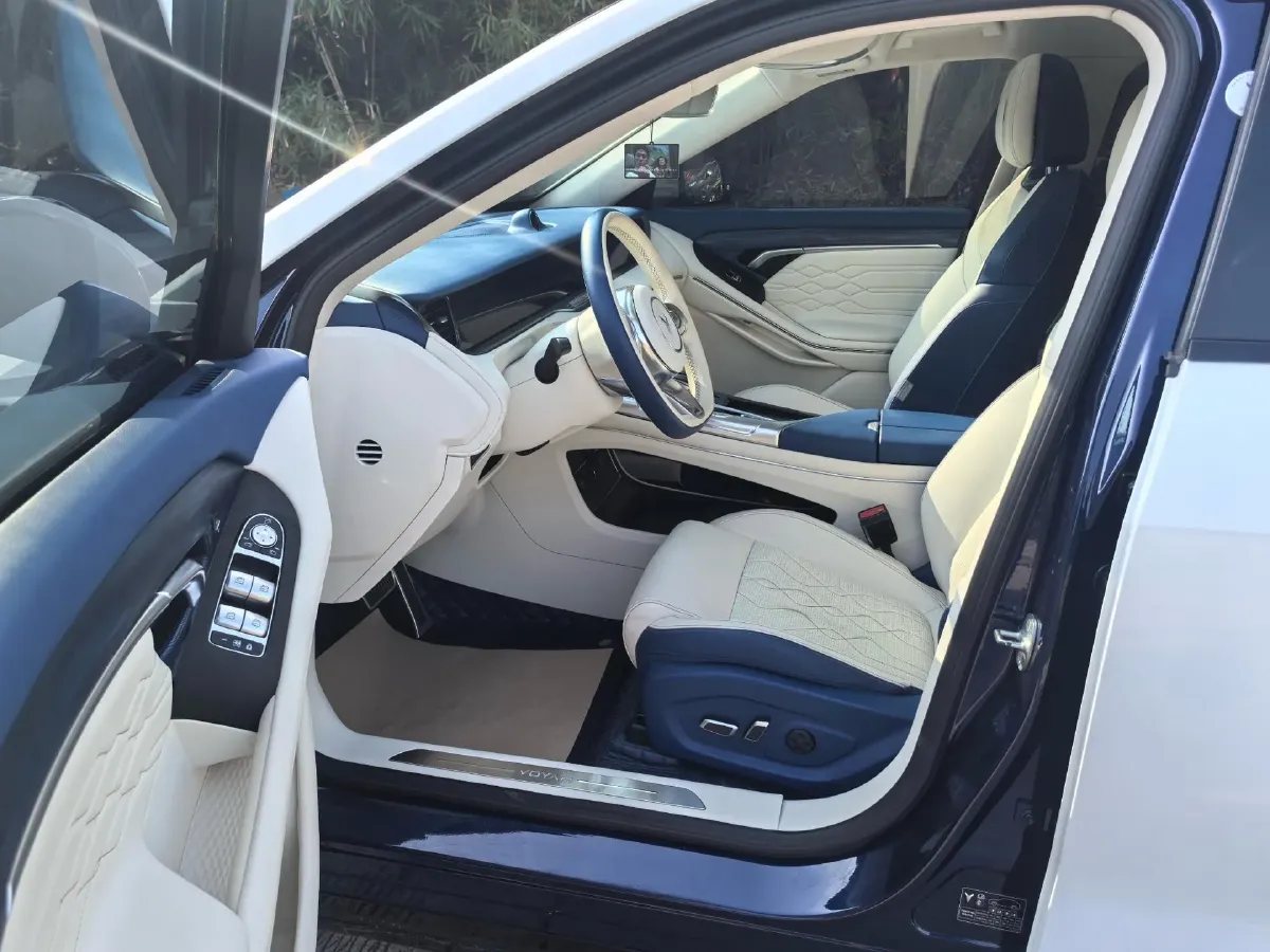 2021 Voyah FREE Range Extended 109HP REEV 33KWH,autocango,china used car exporter,china ev exporter,chinese used car exporter,chinese used ev exporter