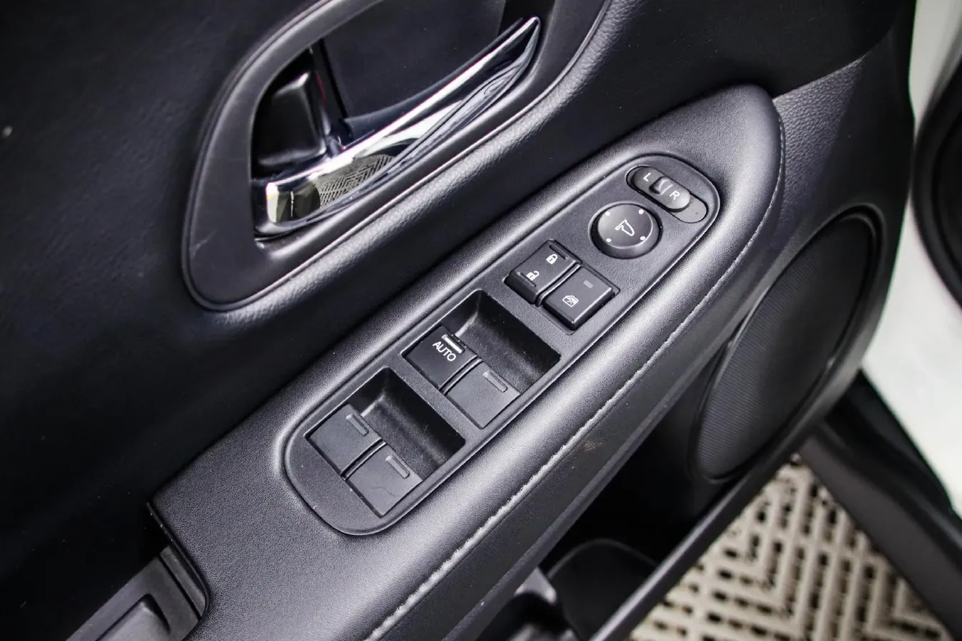 2020 Honda Vezel 1.5L 131HP L4 CVT,autocango,china used car exporter,china ev exporter,chinese used car exporter,chinese used ev exporter