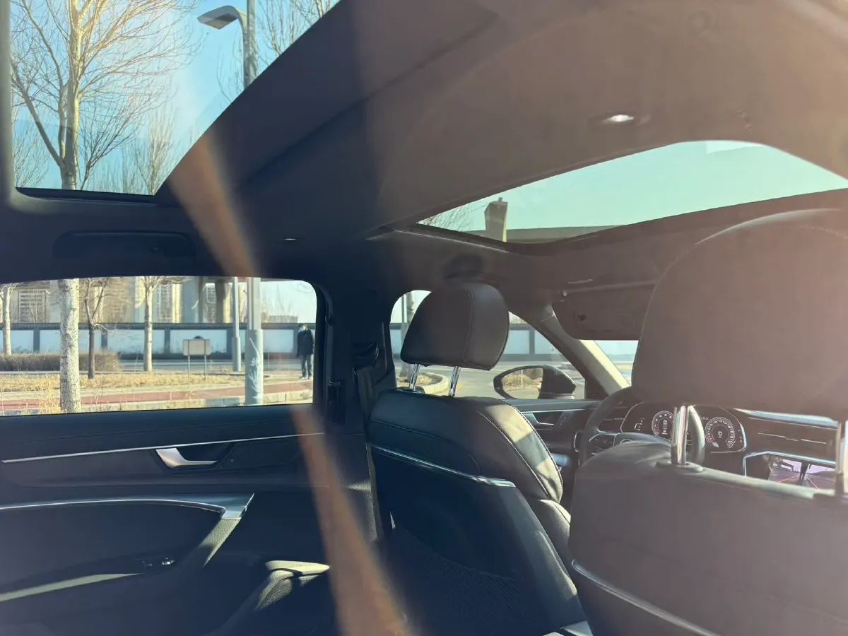 2019 Audi A6L 2.0T 224HP L4 7DCT,autocango,china used car exporter,china ev exporter,chinese used car exporter,chinese used ev exporter