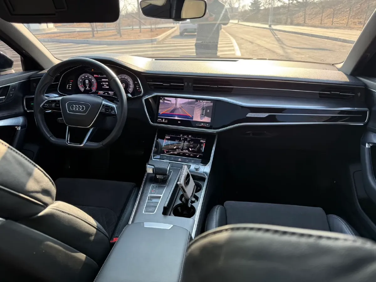 2019 Audi A6L 2.0T 224HP L4 7DCT,autocango,china used car exporter,china ev exporter,chinese used car exporter,chinese used ev exporter