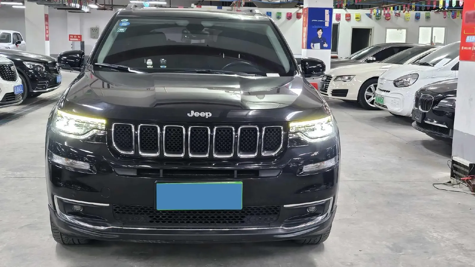 2018 Jeep Grand Commander 2.0T 265HP L4 9AT,autocango,china used car exporter,china ev exporter,chinese used car exporter,chinese used ev exporter