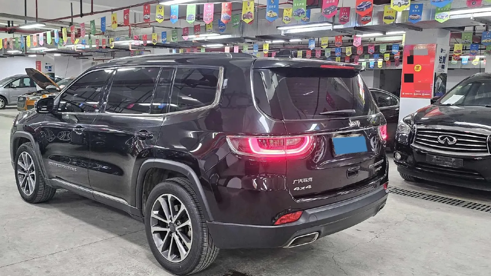 2018 Jeep Grand Commander 2.0T 265HP L4 9AT,autocango,china used car exporter,china ev exporter,chinese used car exporter,chinese used ev exporter