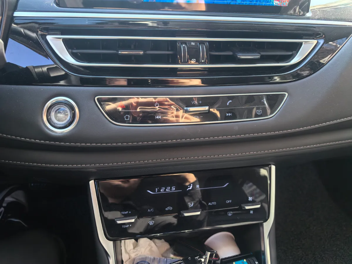 2024 ChangAn CS75 1.5T 188HP L4 7DCT,autocango,china used car exporter,china ev exporter,chinese used car exporter,chinese used ev exporter