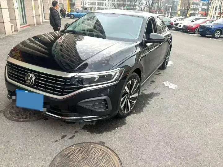 2024 Volkswagen Passat 2.0T 220HP L4 7DCT,autocango,china used car exporter,china ev exporter,chinese used car exporter,chinese used ev exporter