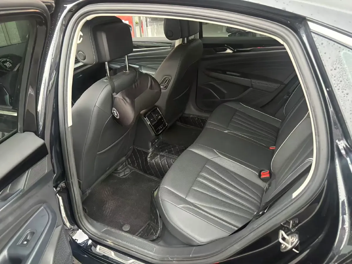 2024 Volkswagen Passat 2.0T 220HP L4 7DCT,autocango,china used car exporter,china ev exporter,chinese used car exporter,chinese used ev exporter