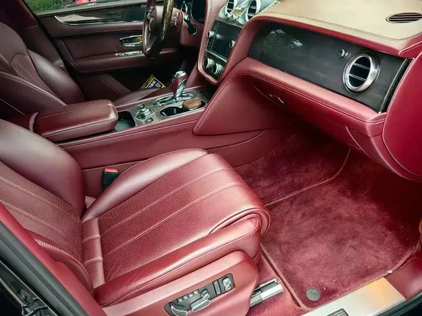 2018 Bentley Bentayga 4.0T 550HP V8 8AT,autocango,china used car exporter,china ev exporter,chinese used car exporter,chinese used ev exporter