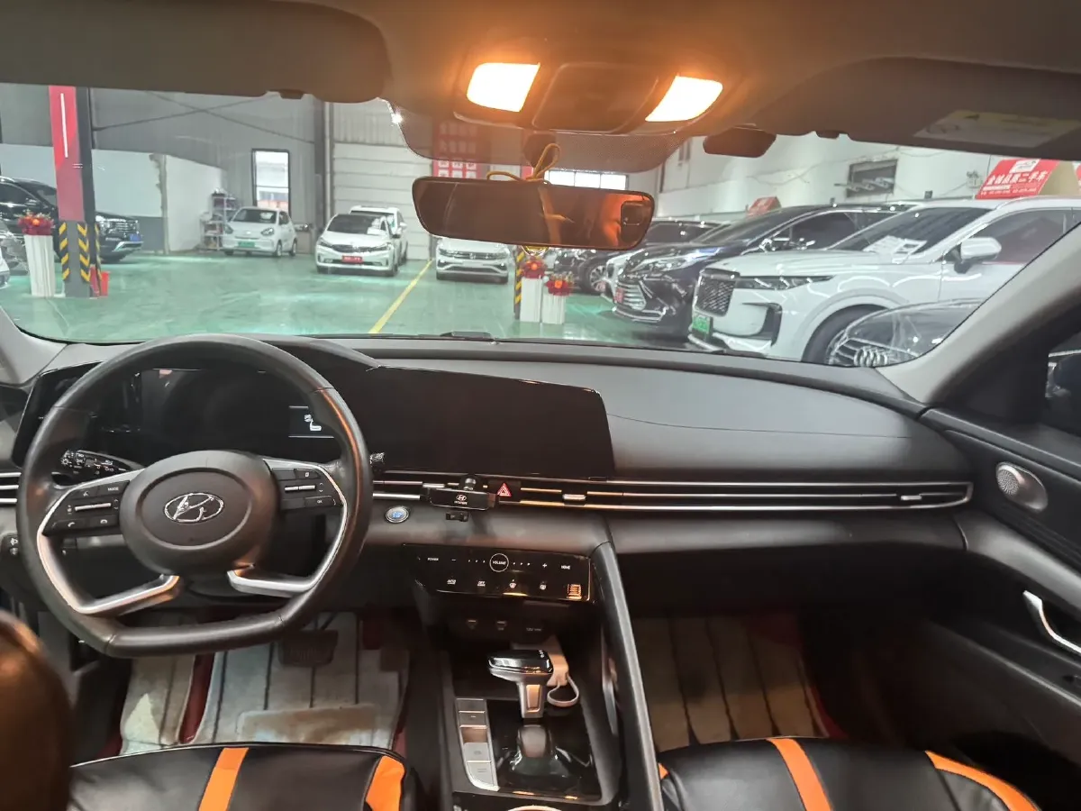 2021 Hyundai Elantra 1.5L 115HP L4 CVT,autocango,china used car exporter,china ev exporter,chinese used car exporter,chinese used ev exporter