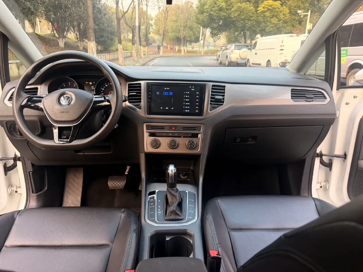 2018 Volkswagen Golf Sportsvan 1.6L 110HP L4 6AT,autocango,china used car exporter,china ev exporter,chinese used car exporter,chinese used ev exporter