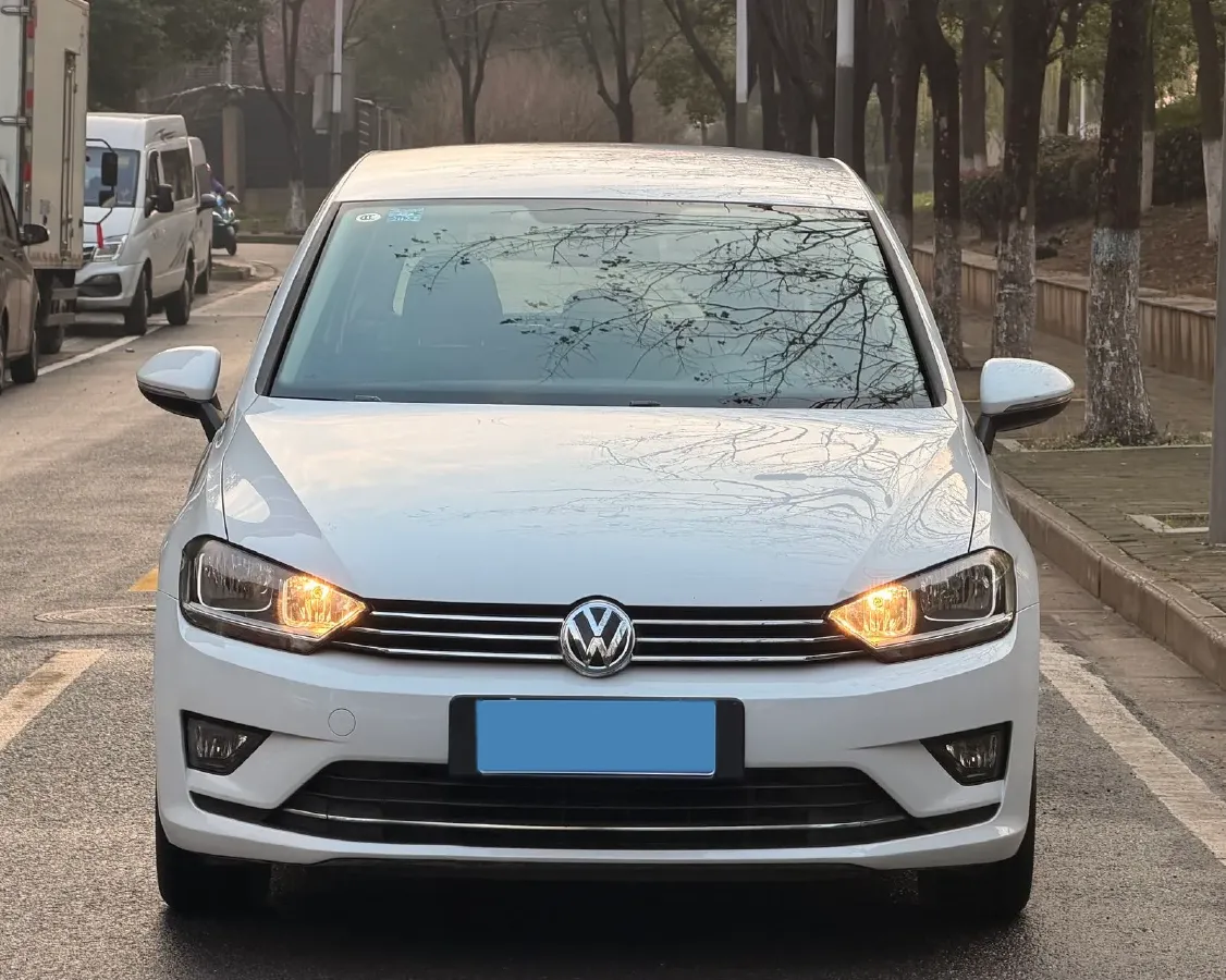 2018 Volkswagen Golf Sportsvan 1.6L 110HP L4 6AT,autocango,china used car exporter,china ev exporter,chinese used car exporter,chinese used ev exporter