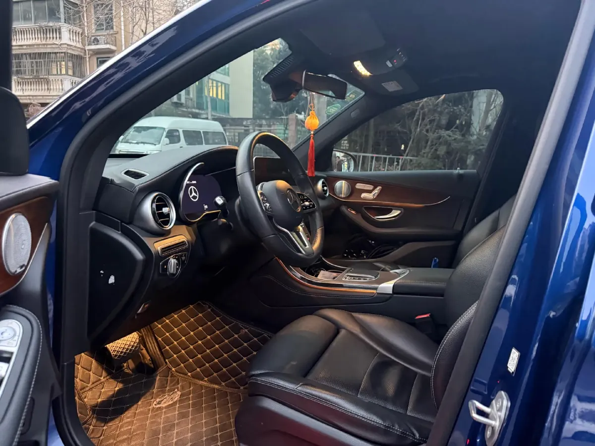 2021 Mercedes-Benz GLC Class 2.0T 258HP L4 9AT,autocango,china used car exporter,china ev exporter,chinese used car exporter,chinese used ev exporter