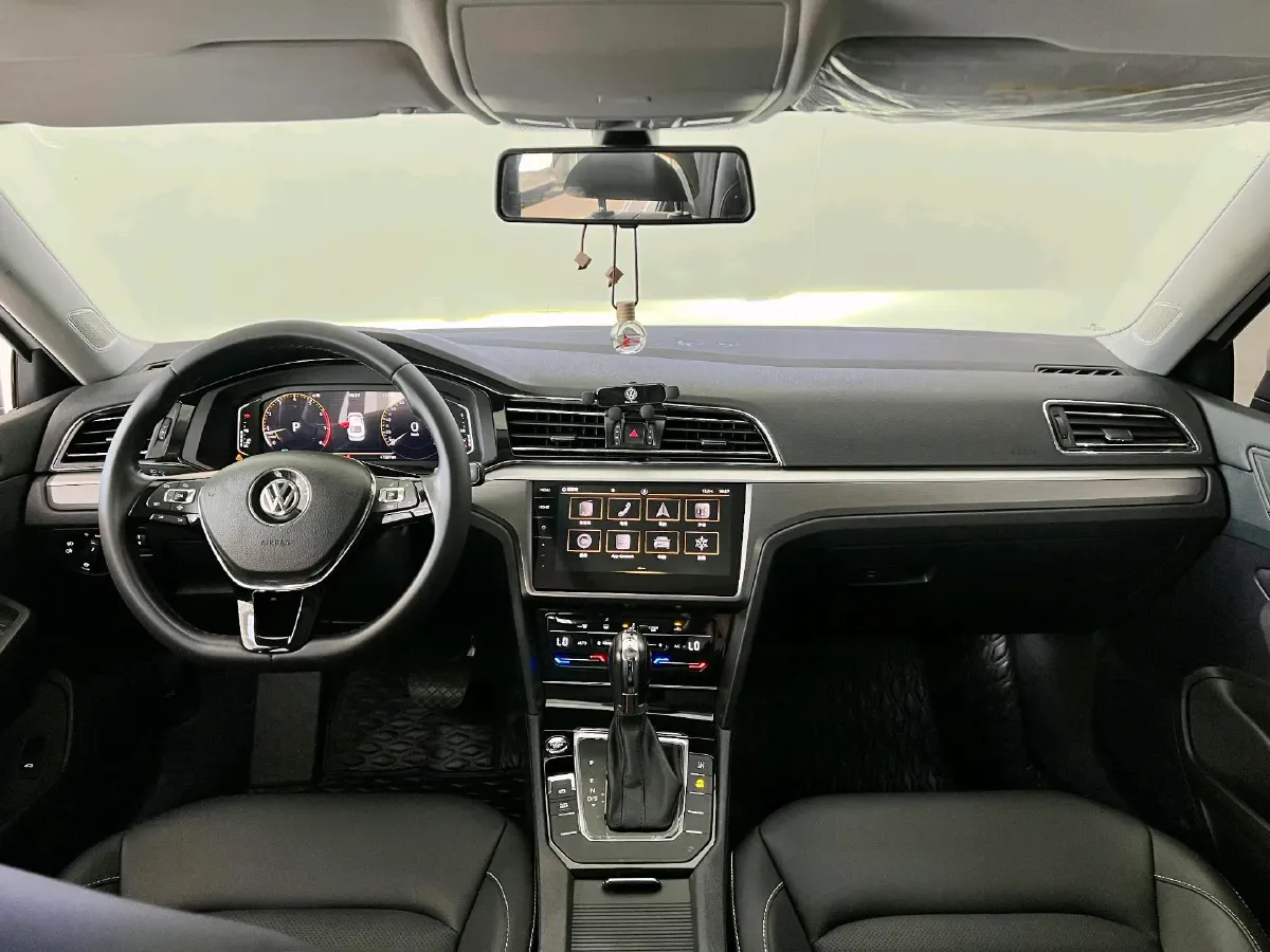 2021 Volkswagen Lamando 1.4T 150HP L4 7DCT,autocango,china used car exporter,china ev exporter,chinese used car exporter,chinese used ev exporter