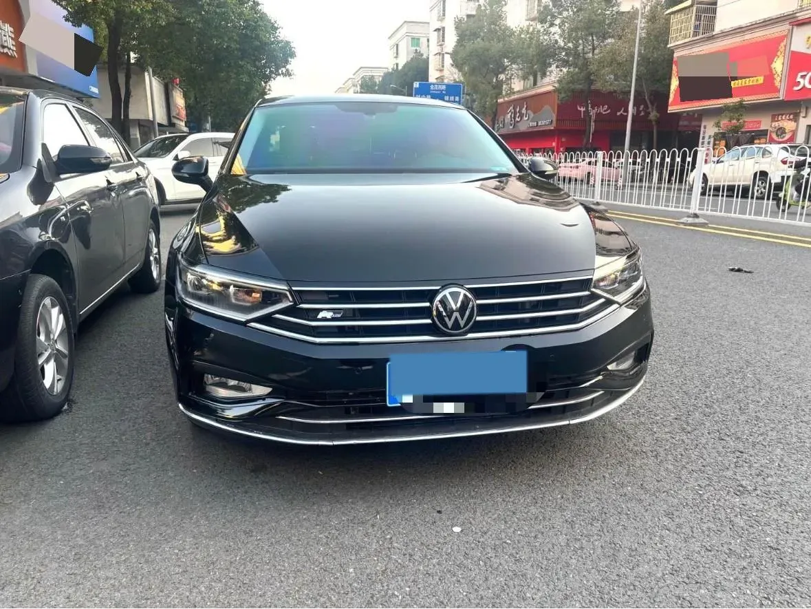 2020 Volkswagen Magotan 2.0T 186HP L4 7DCT,autocango,china used car exporter,china ev exporter,chinese used car exporter,chinese used ev exporter