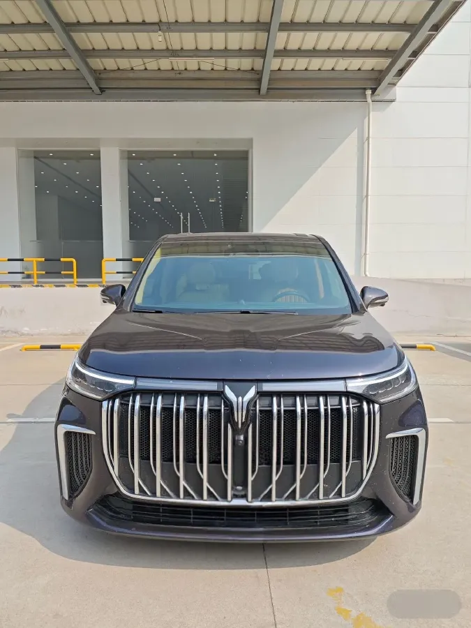 2022 Voyah Dream 1.5T 136HP L4 PHEV 25.57KWH,autocango,china used car exporter,china ev exporter,chinese used car exporter,chinese used ev exporter