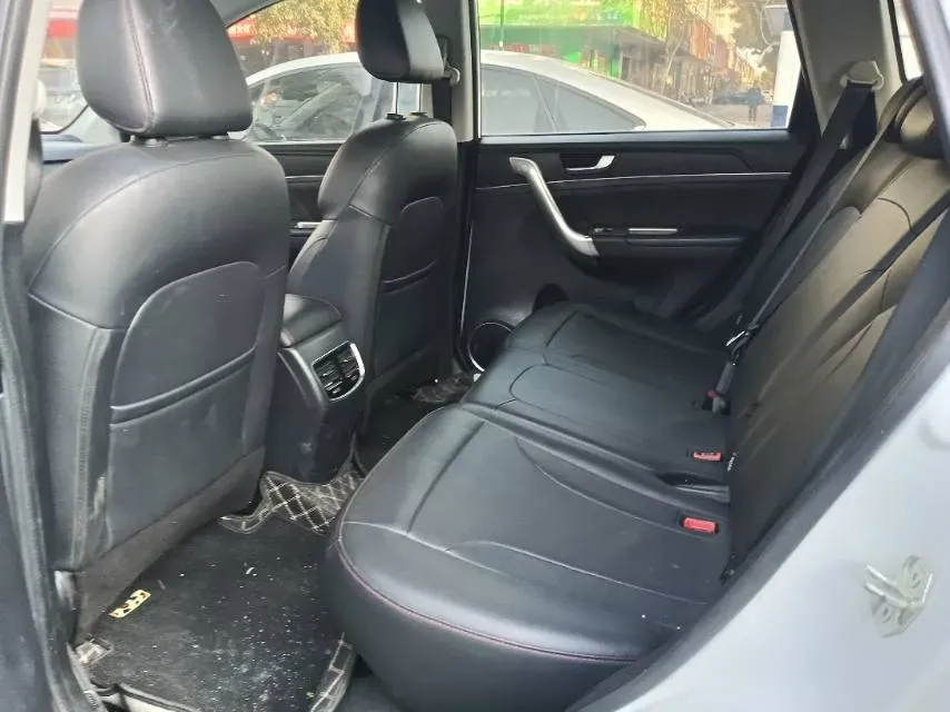 2019 Haval M6 1.5T 150HP L4 7DCT,autocango,china used car exporter,china ev exporter,chinese used car exporter,chinese used ev exporter