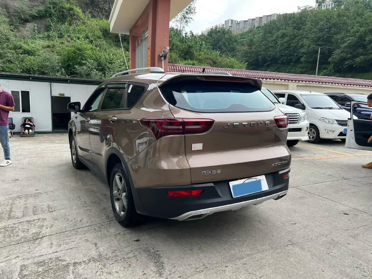 2020 Jetour X70M 1.5T 156HP L4 6MT,autocango,china used car exporter,china ev exporter,chinese used car exporter,chinese used ev exporter