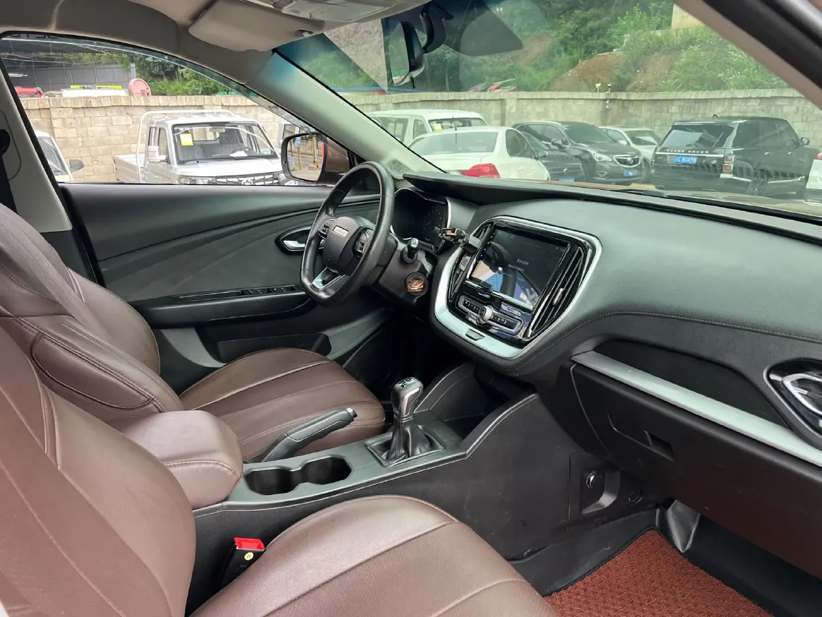 2020 Jetour X70M 1.5T 156HP L4 6MT,autocango,china used car exporter,china ev exporter,chinese used car exporter,chinese used ev exporter