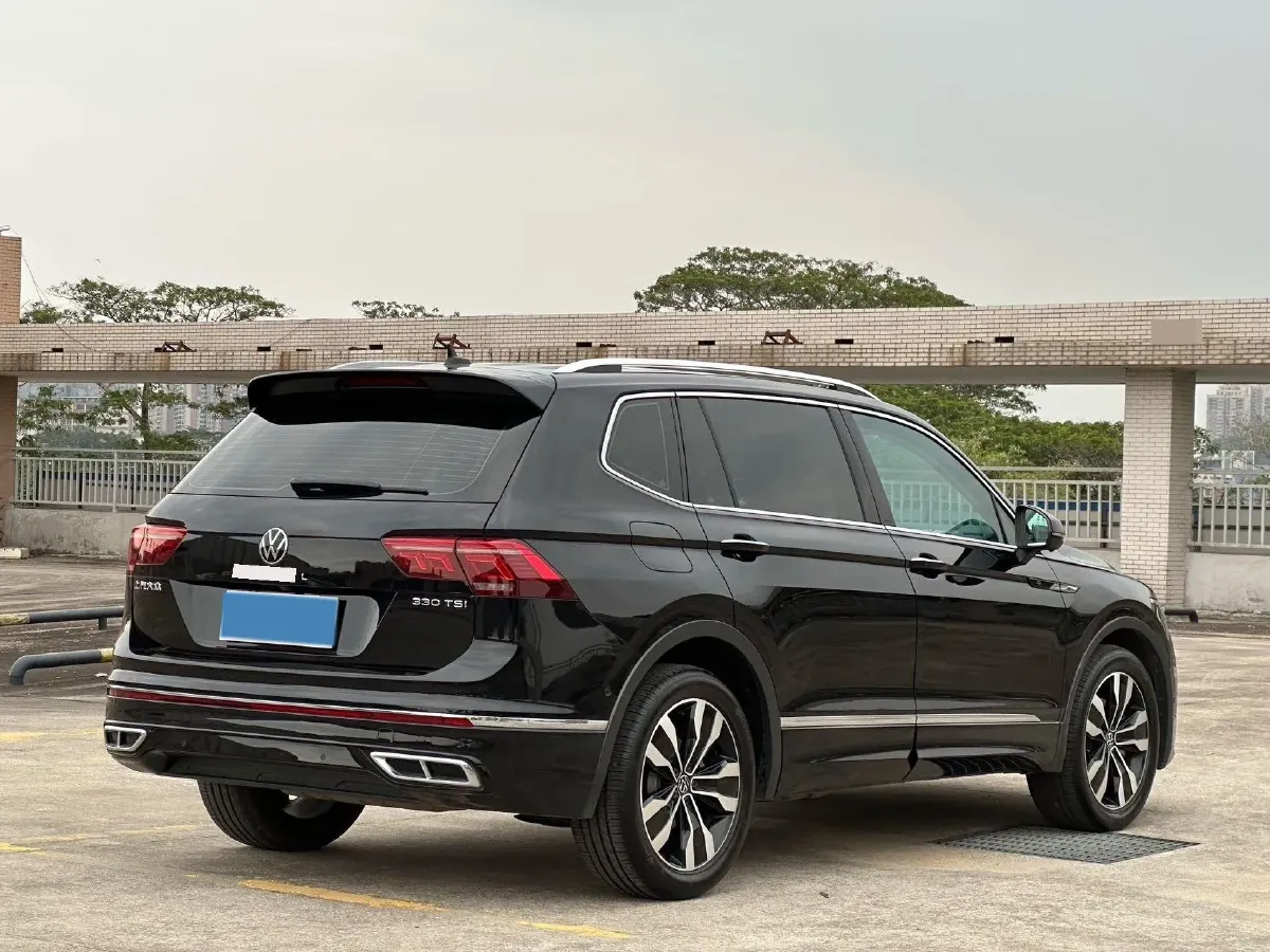 2024 Volkswagen Tiguan L 2.0T 186HP L4 7DCT,autocango,china used car exporter,china ev exporter,chinese used car exporter,chinese used ev exporter