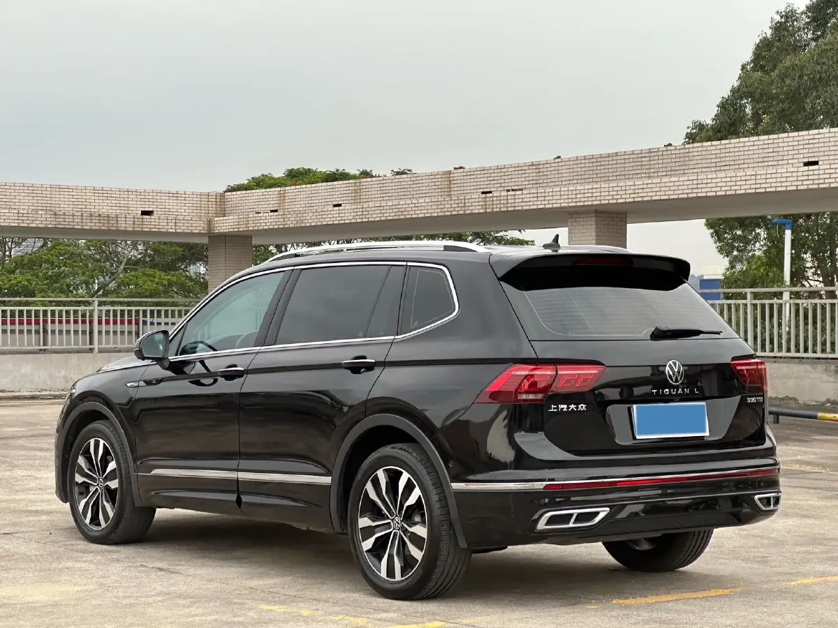 2024 Volkswagen Tiguan L 2.0T 186HP L4 7DCT,autocango,china used car exporter,china ev exporter,chinese used car exporter,chinese used ev exporter