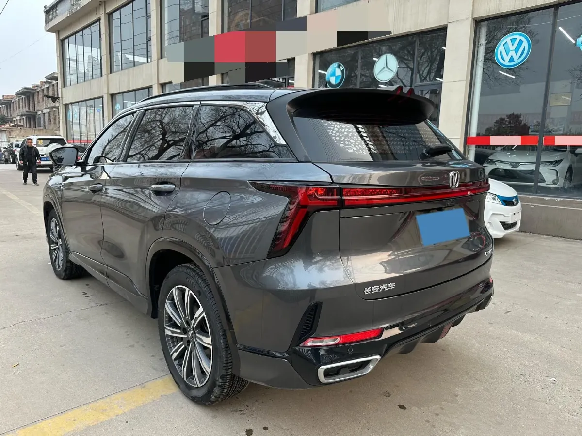 2023 ChangAn CS75 Plus 1.5T 188HP L4 8AT,autocango,china used car exporter,china ev exporter,chinese used car exporter,chinese used ev exporter