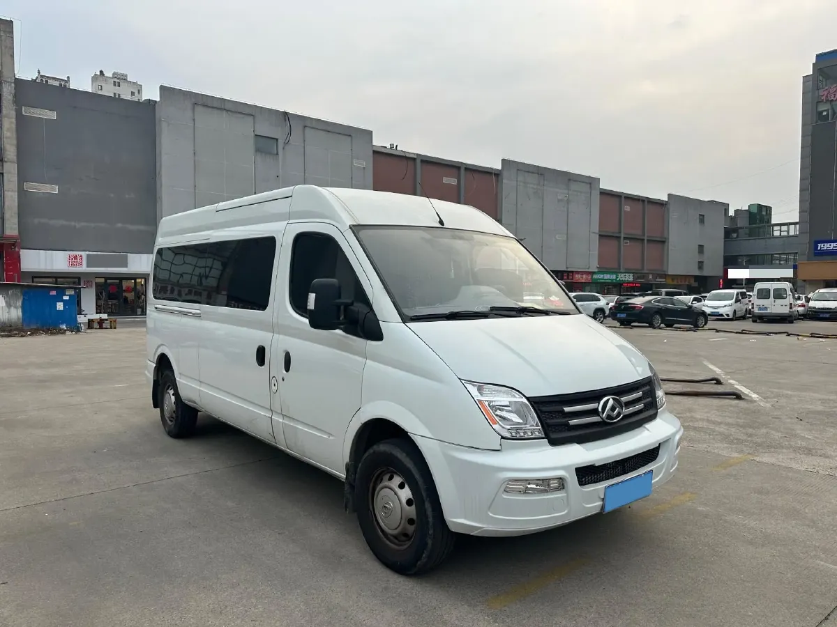 2021 MAXUS XinTu V80 2.0T 127HP L4 6MT,autocango,china used car exporter,china ev exporter,chinese used car exporter,chinese used ev exporter