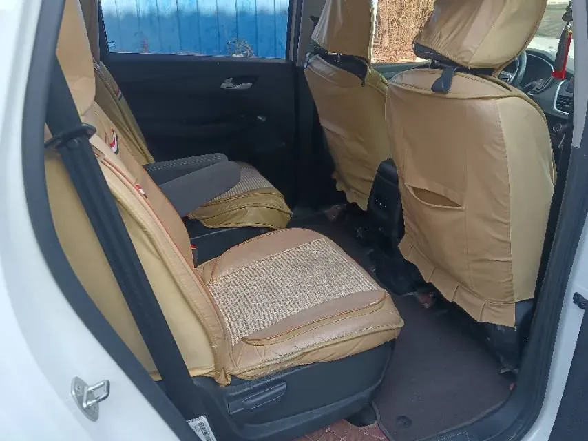 2021 BaoJun 730 1.5L 105HP L4 6MT,autocango,china used car exporter,china ev exporter,chinese used car exporter,chinese used ev exporter