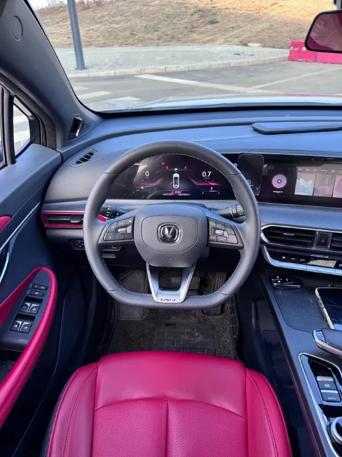 2021 ChangAn UNI-T 1.5T 180HP L4 7DCT,autocango,china used car exporter,china ev exporter,chinese used car exporter,chinese used ev exporter