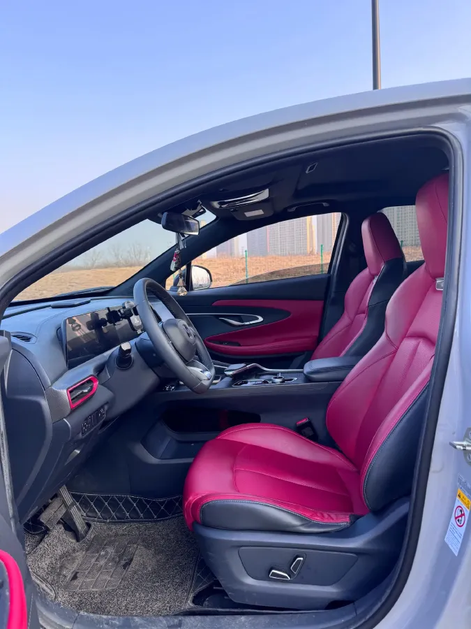 2021 ChangAn UNI-T 1.5T 180HP L4 7DCT,autocango,china used car exporter,china ev exporter,chinese used car exporter,chinese used ev exporter